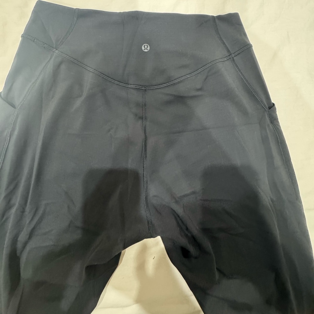 Lululemon Women’s Wunder Under Smooth Cover Tight with Pockets, Size 14, Black